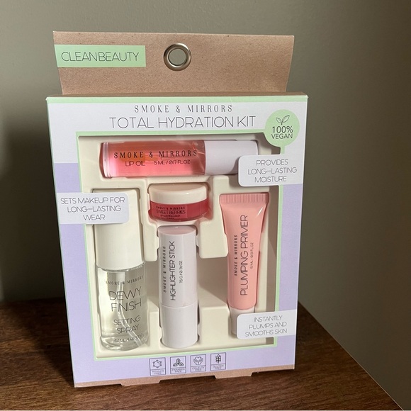 Clean Beauty Smoke & Mirrors Total Hydration Kit - Pink and White - Picture 1 of 6